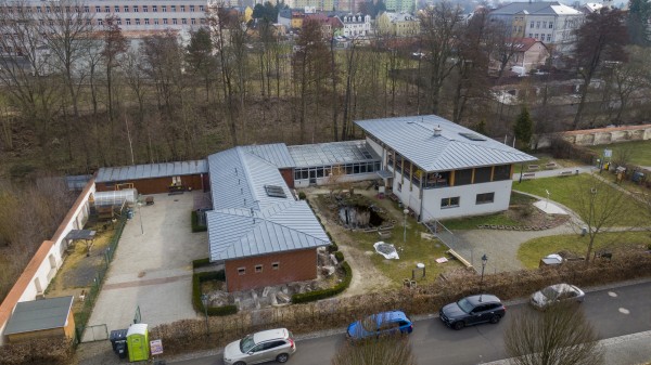 Stavební práce v Ekocentru Ostrov pokračují. Starý pavilon nahradí špičková odborná učebna