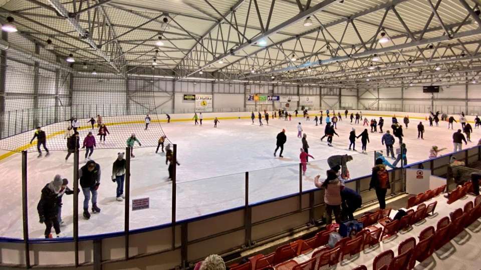 Nová přístavba stadionu nabídne i posilovnu, ubytování a výhled na led