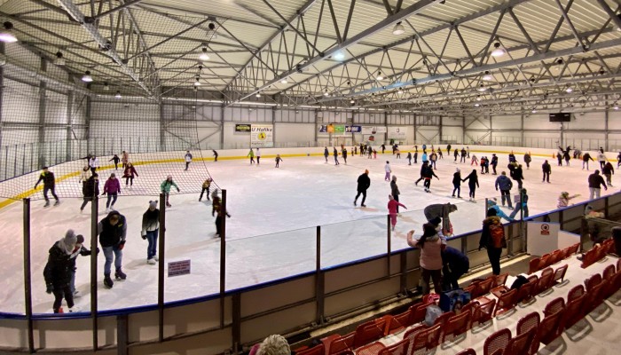 Přístavba šaten u zimního stadionu